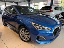 Blau Gebraucht 2018 Hyundai i30 Passion Plus Limousine | 14.999 € (Fairer Preis)