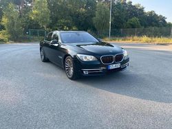 Schwarz Gebraucht 2013 BMW 750 Limousine | 11.999 €