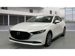 Weiss Gebraucht 2022 Mazda 3 Exclusive-Line Limousine | 22.990 € (Fairer Preis)