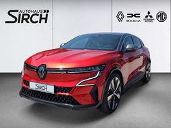Rot Gebraucht 2023 Renault Mégane Techno Limousine | 29.990 € (Etwas zu teuer)