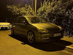 Silber Gebraucht 2004 Honda Civic Kleinwagen | 2.500 € (Fairer Preis)