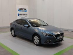 Saphirblau metallic Gebraucht 2015 Mazda 3 Sports-Line Limousine | 12.900 € (Fairer Preis)