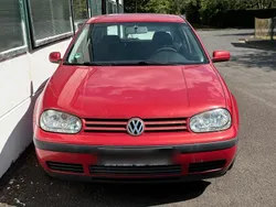 Rot Gebraucht 2002 VW Golf IV Kleinwagen | 650 € (Guter Preis)