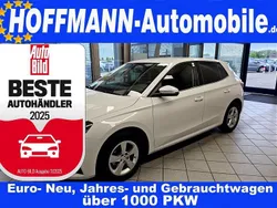 Moonweißperl. (metallic) Gebraucht 2024 Skoda Fabia Selection Limousine | 17.900 € (Guter Preis)