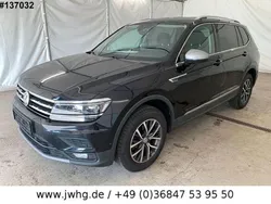 Deep black perleffekt (metallic) Gebraucht 2020 VW Tiguan Allspace SUV | 20.450 € (Fairer Preis)