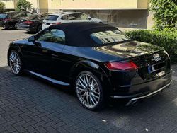 Schwarz Gebraucht 2015 Audi TT Roadster Design Cabrio | 25.000 € (Fairer Preis)