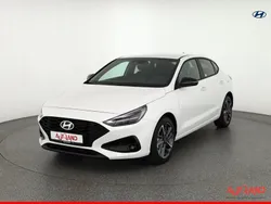 Weiß Neu 2024 Hyundai i30 Limousine | 22.890 € (Fairer Preis)