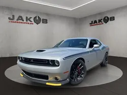 Tripel nickel silber Neu 2024 Dodge Challenger Coupé | 54.990 € (Fairer Preis)