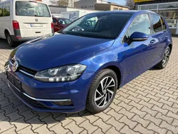 Blau Gebraucht 2018 VW Golf VII Join Limousine | 10.300 €