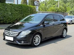 Schwarz Gebraucht 2012 Mercedes B200 Van / Kleinbus | 4.990 €