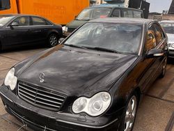 Schwarz Gebraucht 2004 Mercedes C270 Limousine | 2.380 € (Fairer Preis)