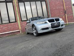 Silber Gebraucht 2006 BMW 320 Kombi | 2.700 €