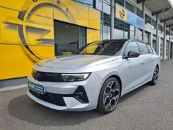 Silber/schwarz Gebraucht 2024 Opel Astra Ultimate Kombi | 27.880 € (Etwas zu teuer)