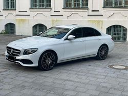 Weiß Gebraucht 2016 Mercedes E400 Limousine | 25.999 €