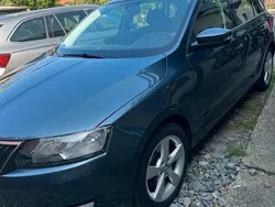 Grau Gebraucht 2016 Skoda Rapid Kleinwagen | 8.700 € (Etwas zu teuer)