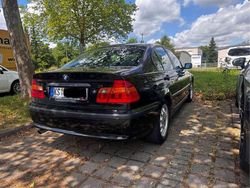 Schwarz Gebraucht 2004 BMW 318 Limousine | 3.500 € (Fairer Preis)