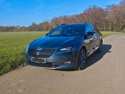 Grau Gebraucht 2018 Skoda Superb SportLine Kombi | 22.500 € (Etwas zu teuer)