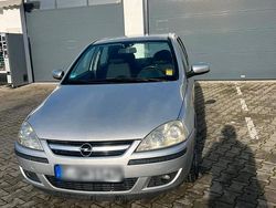 Silber Gebraucht 2004 Opel Corsa Kleinwagen | 2.000 € (Fairer Preis)