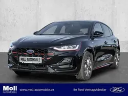 Schwarz Gebraucht 2023 Ford Focus ST-Line Limousine | 22.480 € (Fairer Preis)