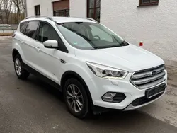 Weiß Gebraucht 2018 Ford Kuga SUV | 10.948 € (Fairer Preis)
