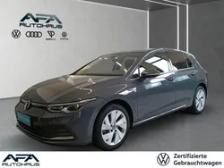 Grau Gebraucht 2022 VW Golf VIII Style Limousine | 19.750 € (Superpreis)