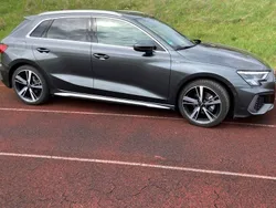 Grau Gebraucht 2024 Audi A3 Sportback Ambiente Limousine | 34.450 € (Fairer Preis)