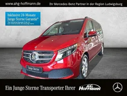 Rot Gebraucht 2023 Mercedes V220 Van / Kleinbus | 51.529 € (Etwas zu teuer)