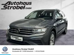 Platinum grey metallic (metallic) Gebraucht 2023 VW Tiguan Allspace Life SUV | 42.490 € (Fairer Preis)