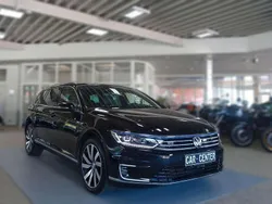 Deep black (metallic) Gebraucht 2018 VW Passat GTE Kombi | 19.890 € (Etwas zu teuer)