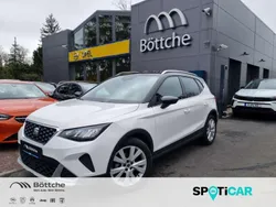 "candy" weiss Gebraucht 2024 Seat Arona Xperience SUV | 19.480 € (Fairer Preis)