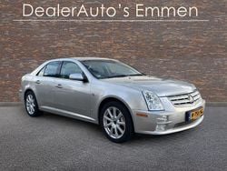 Grau Gebraucht 2007 Cadillac STS Limousine | 8.999 €