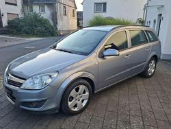 Silber Gebraucht 2009 Opel Astra Kombi | 1.500 € (Superpreis)