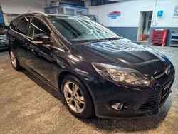 Schwarz Gebraucht 2012 Ford Focus Champions Edition Kombi | 4.850 € (Fairer Preis)