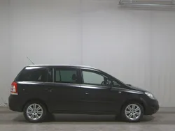 Saphirschwarz metallic Gebraucht 2009 Opel Zafira Innovation Van / Kleinbus | 1.990 € (Superpreis)