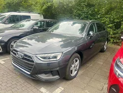 Grau manhattangrau (metallic) Gebraucht 2022 Audi A4 Advanced Kombi | 25.680 € (Superpreis)