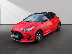 Rot Gebraucht 2021 Toyota Yaris Hybrid Edition Limousine | 19.490 € (Fairer Preis)