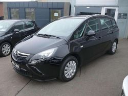 Schwarz Gebraucht 2014 Opel Zafira Tourer Van / Kleinbus | 7.990 € (Fairer Preis)