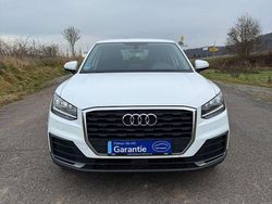 Weiß Gebraucht 2017 Audi Q2 Ambiente SUV | 13.499 € (Guter Preis)
