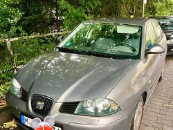 Silber Gebraucht 2005 Seat Cordoba Kleinwagen | 3.399 €