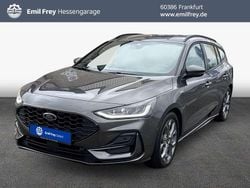 Magnetic grau metallic Gebraucht 2024 Ford Focus ST-Line Kombi | 24.550 € (Superpreis)