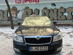 Schwarz Gebraucht 2009 Skoda Octavia Ambiente Kombi | 6.500 € (Teuer)