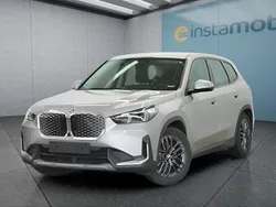 Silber Gebraucht 2024 BMW iX1 SUV | 42.749 € (Fairer Preis)