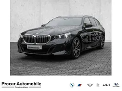 Schwarz Gebraucht 2024 BMW 520 M Sport Kombi | 54.670 € (Superpreis)