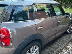 Braun Gebraucht 2016 Mini Cooper Countryman SUV | 9.800 € (Fairer Preis)