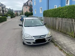 Silber Gebraucht 2004 Opel Corsa Kleinwagen | 1.650 € (Etwas zu teuer)