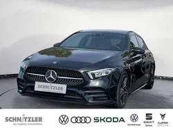 Schwarz Gebraucht 2020 Mercedes A250 AMG line Limousine | 27.950 € (Fairer Preis)
