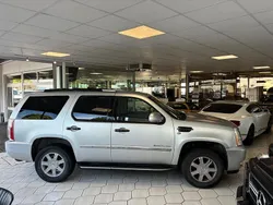 Silber Gebraucht 2010 Cadillac Escalade SUV | 18.900 € (Superpreis)