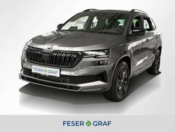 Graphitegrau Neu 2025 Skoda Karoq SportLine SUV | 47.590 € (Teuer)