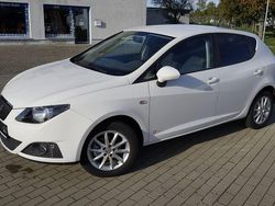 Weiß Gebraucht 2012 Seat Ibiza Reference Limousine | 5.599 € (Fairer Preis)