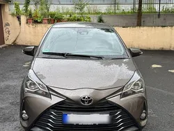 Braun Gebraucht 2019 Toyota Yaris Club Kleinwagen | 11.450 € (Guter Preis)